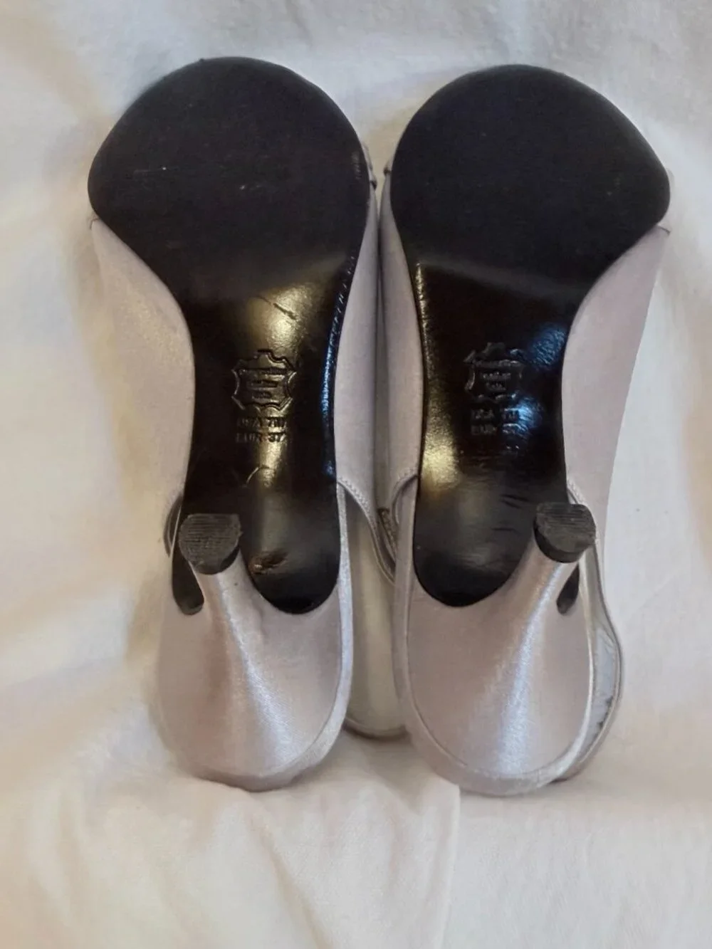 Touch of Nina Slingback Peep Toe Heels – Size 7.5 | Silver Satin | Rhinestone